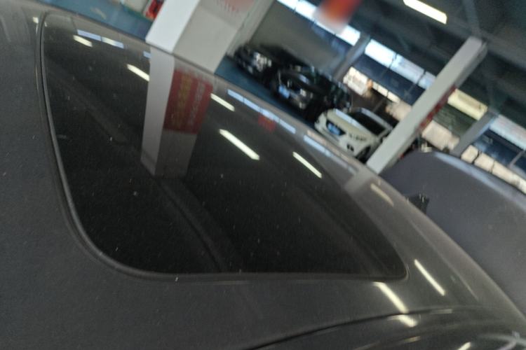 Used BMW 5 Series 2017 528Li Leading Model Roof