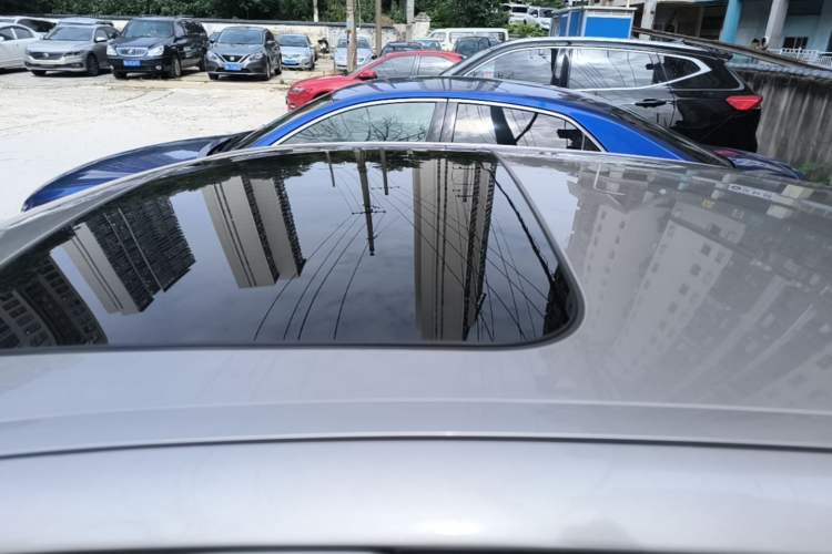 Used BMW 5 Series 2017 525Li Leading Model Roof