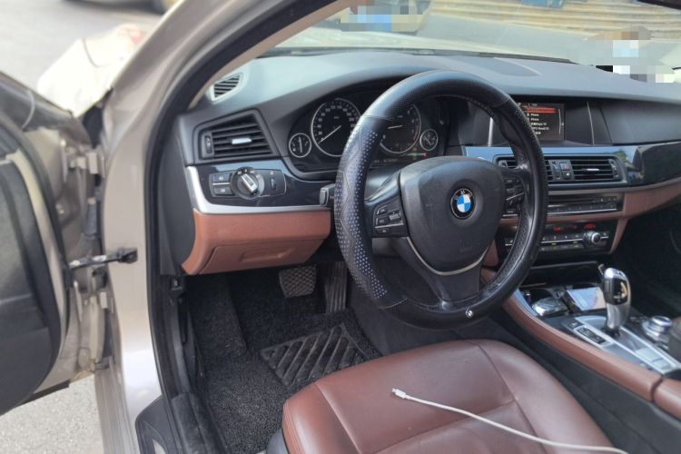 Used BMW 5 Series 2017 520Li Elegant Edition Steering Wheel