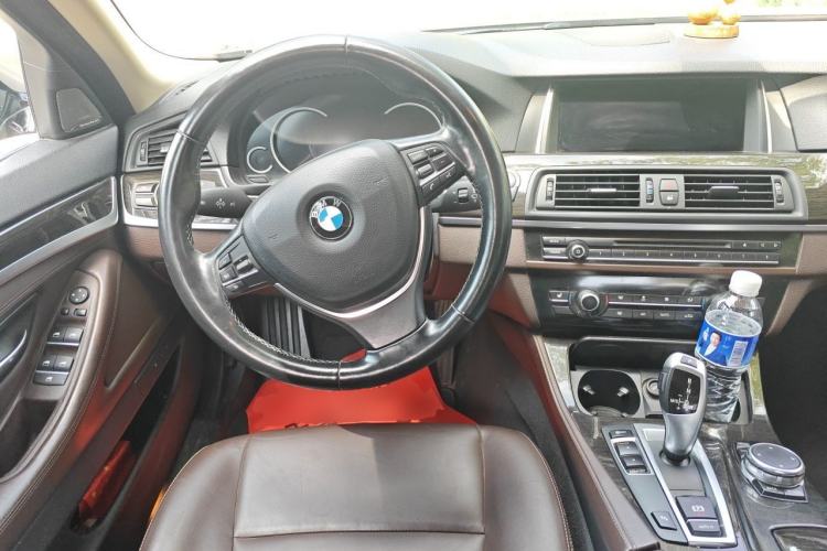 Used BMW 5 Series 2017 525Li Luxury Design Package Steering Wheel