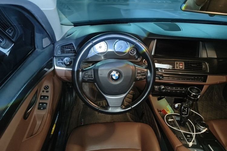 Used BMW 5 Series 2017 525Li Leading Model Steering Wheel