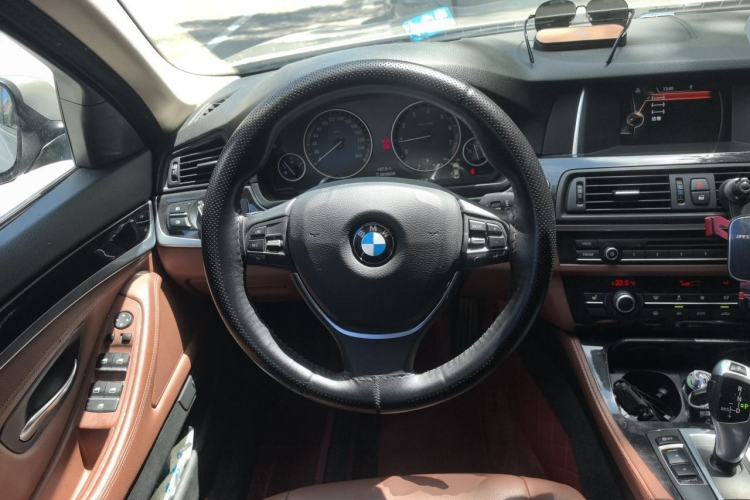 Used BMW 5 Series 2017 520Li Elegant Edition Steering Wheel