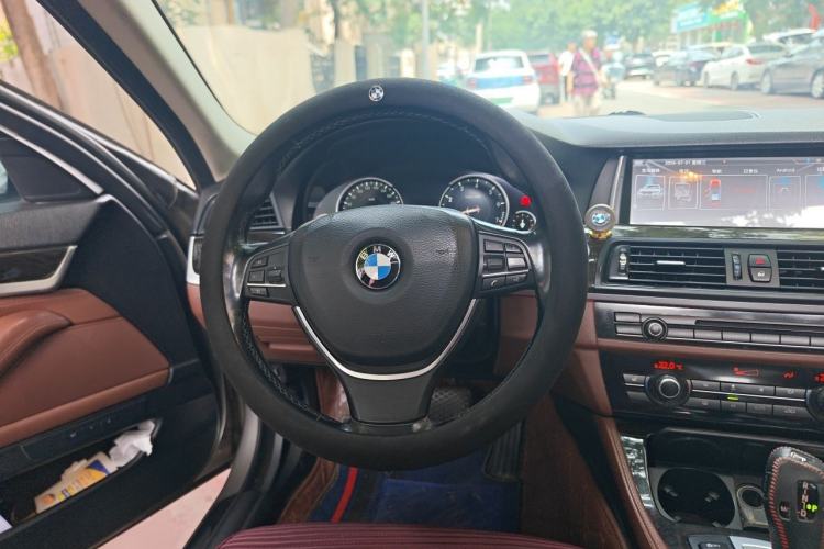 Used BMW 5 Series 2017 525Li Leading Model Steering Wheel