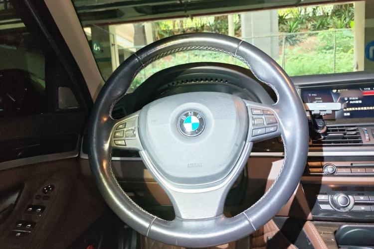 Used BMW 5 Series 2017 525Li Luxury Design Package Steering Wheel