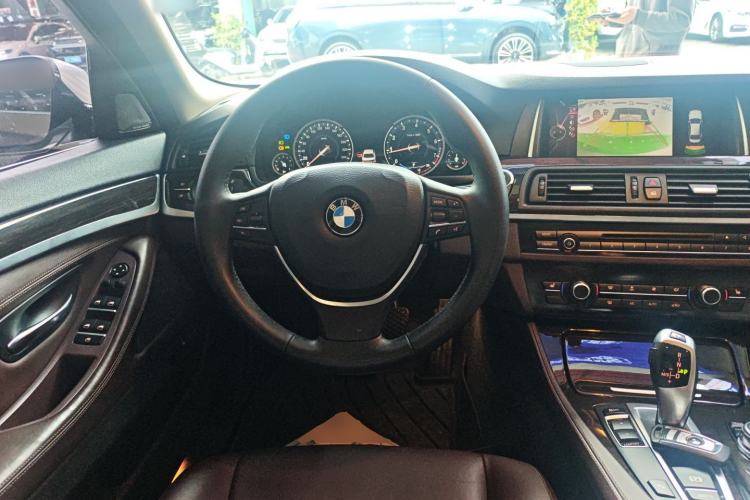 Used BMW 5 Series 2017 525Li Luxury Design Package Steering Wheel