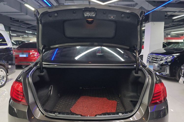 Used BMW 5 Series 2017 525Li Luxury Design Package Trunk
