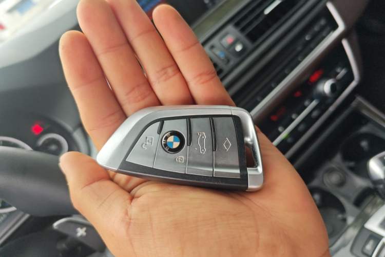 Used BMW 5 Series 2017 525Li Luxury Design Package Vehicle Key