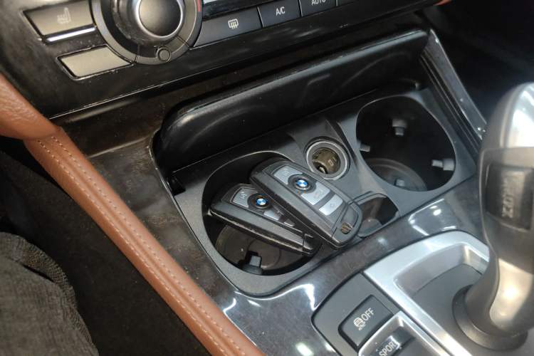 Used BMW 5 Series 2017 525Li Leading Model Vehicle Key
