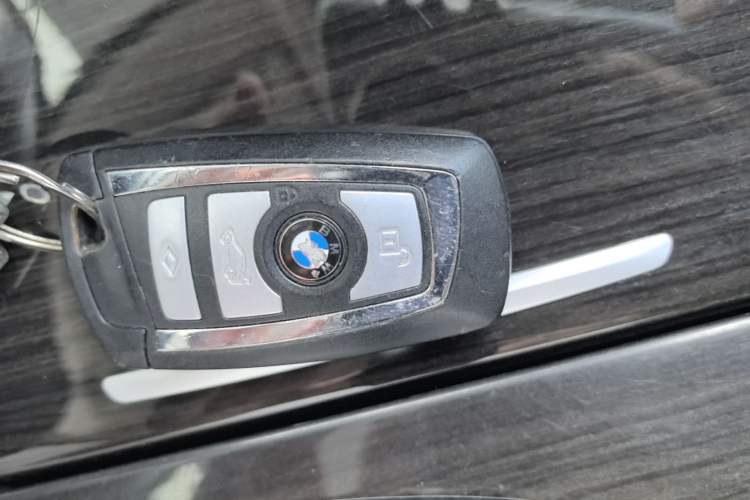 Used BMW 5 Series 2017 525Li Luxury Design Package Vehicle Key