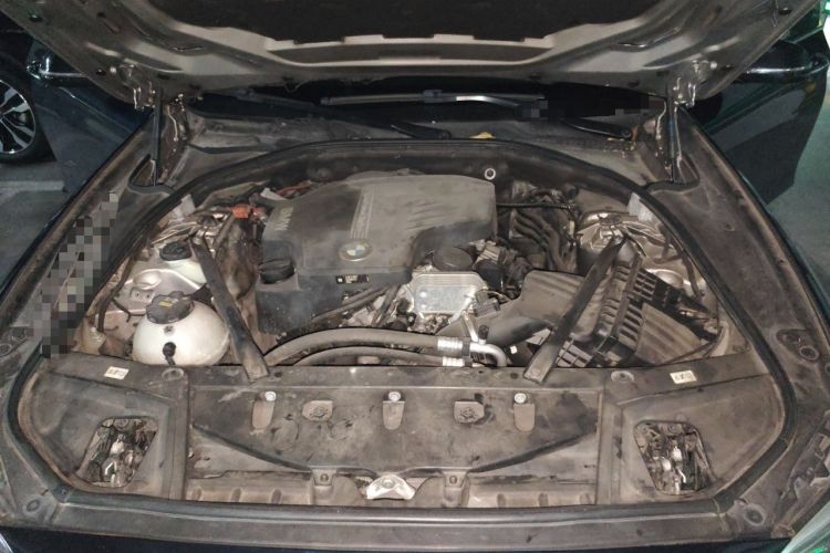 Used BMW 5 Series 2017 525Li Luxury Design Package Engine Bay