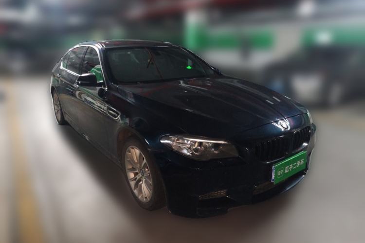 Used BMW 5 Series 2017 525Li Luxury Design Package Front Right 45 Deg