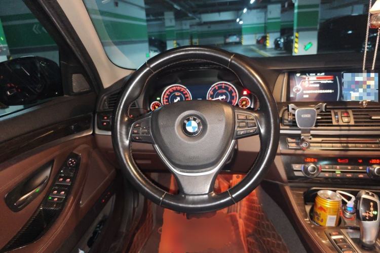 Used BMW 5 Series 2017 525Li Luxury Design Package Steering Wheel