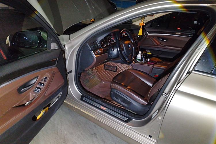 Used BMW 5 Series 2017 525Li Luxury Design Package Driver Seat