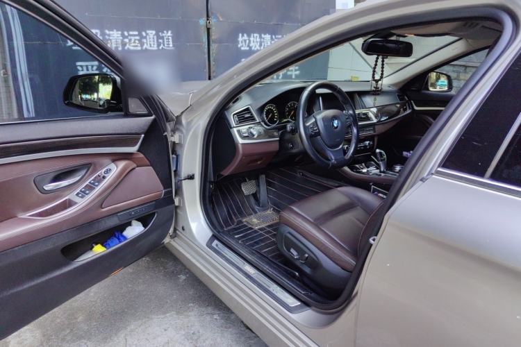 Used BMW 5 Series 2017 525Li Luxury Design Package Driver Seat