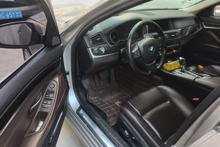 Used BMW 5 Series 2017 525Li Luxury Design Package Driver Seat