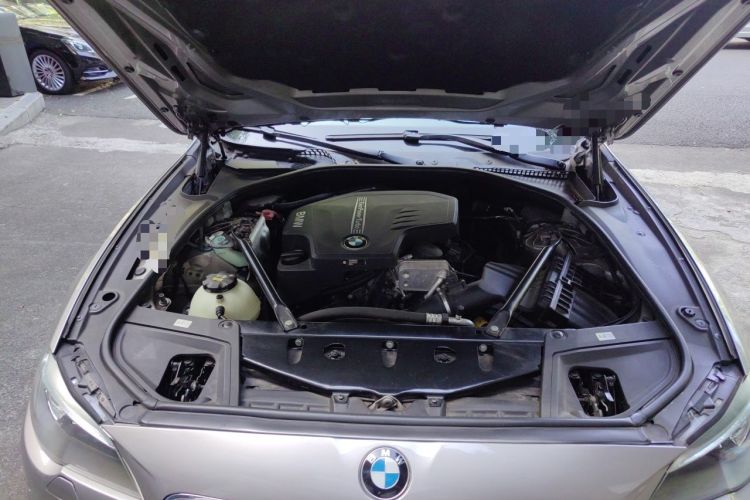 Used BMW 5 Series 2017 525Li Luxury Design Package Engine Bay