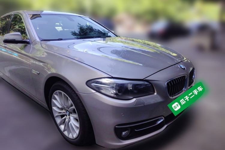 Used BMW 5 Series 2017 525Li Luxury Design Package Front Right 45 Deg