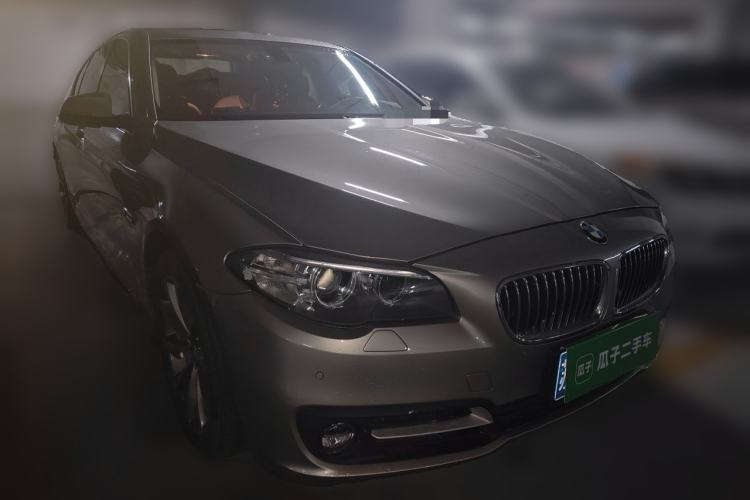 Used BMW 5 Series 2017 528Li Leading Model Front Right 45 Deg