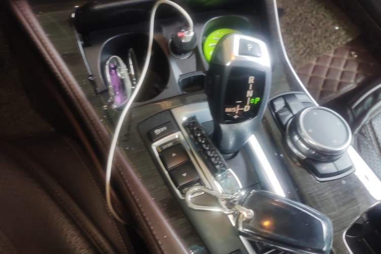 Used BMW 5 Series 2017 525Li Luxury Design Package Gear Lever