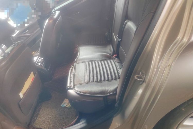 Used BMW 5 Series 2017 525Li Luxury Design Package Left Rear Seat