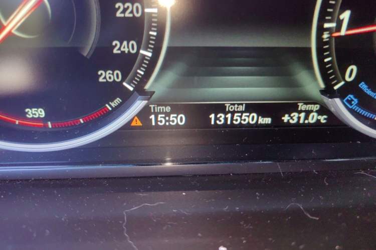 Used BMW 5 Series 2017 525Li Luxury Design Package Odometer Close Up