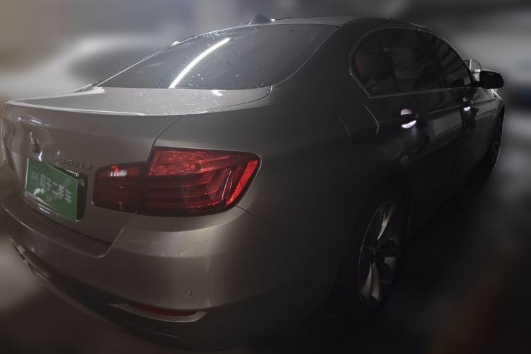 Used BMW 5 Series 2017 528Li Leading Model Rear Right 45 Deg