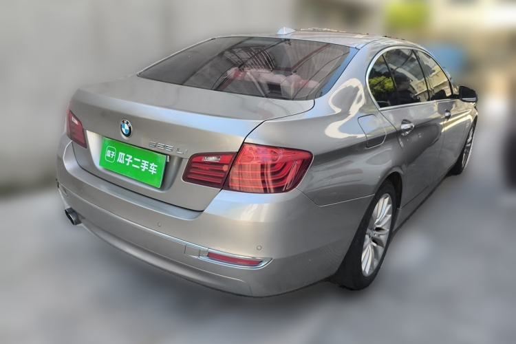 Used BMW 5 Series 2017 525Li Luxury Design Package Rear Right 45 Deg