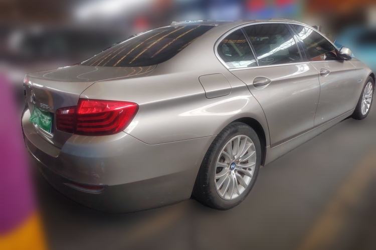 Used BMW 5 Series 2017 525Li Luxury Design Package Rear Right 45 Deg