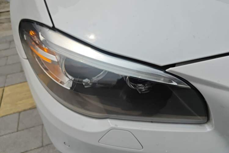 Used BMW 5 Series 2017 525Li Leading Model Right Front Headlight