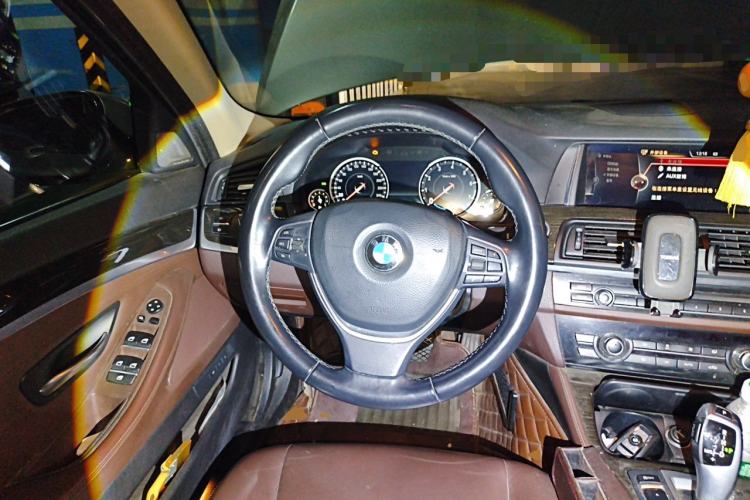 Used BMW 5 Series 2017 525Li Luxury Design Package Steering Wheel