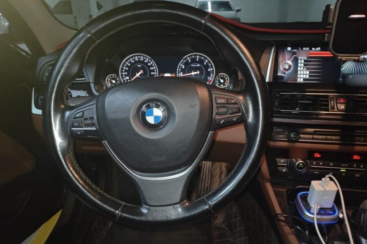 Used BMW 5 Series 2017 528Li Leading Model Steering Wheel