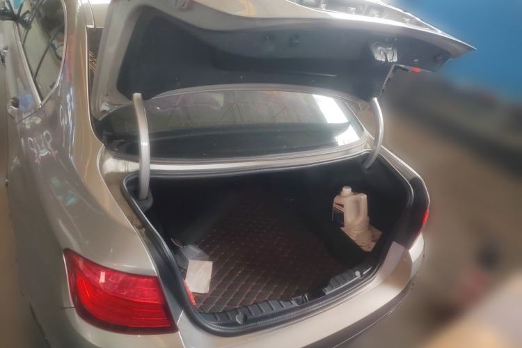 Used BMW 5 Series 2017 525Li Luxury Design Package Trunk