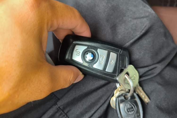 Used BMW 5 Series 2017 525Li Leading Model Vehicle Key