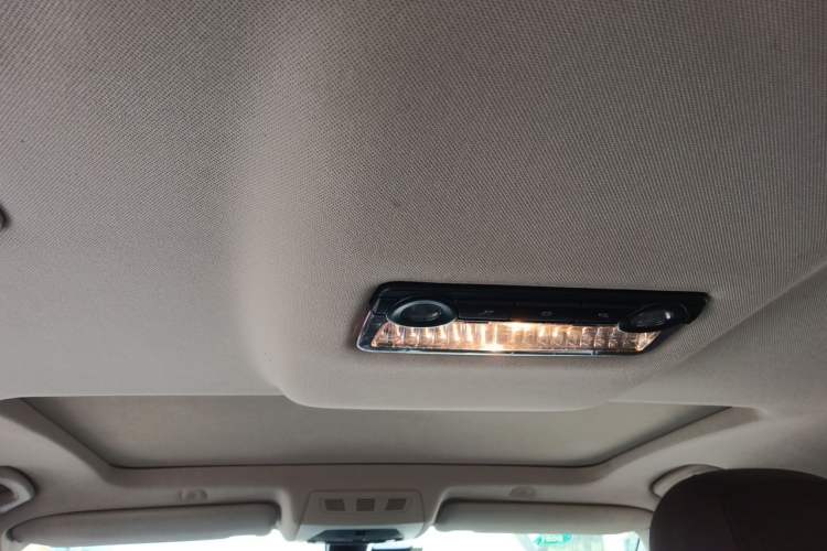 Used BMW 5 Series 2017 525Li Luxury Design Package Headliner