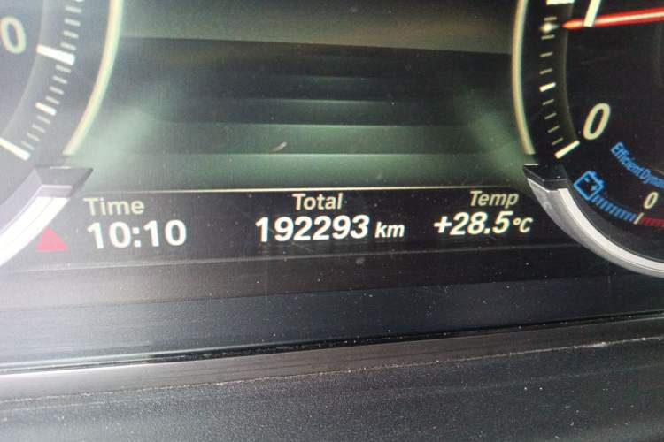 Used BMW 5 Series 2017 525Li Luxury Design Package Odometer Close Up