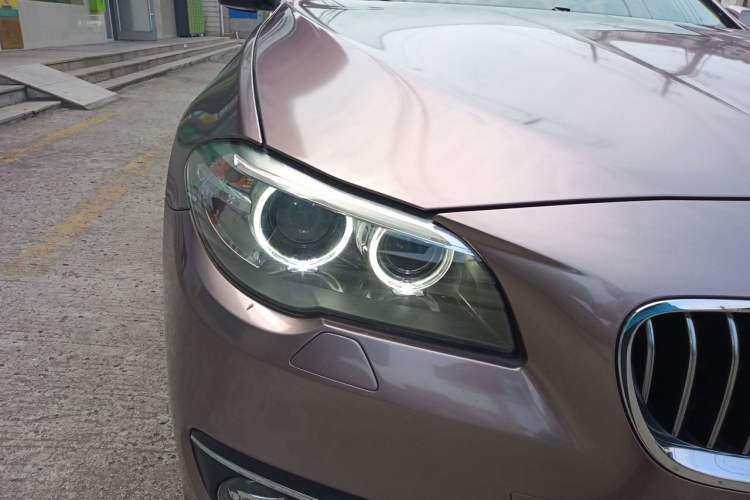 Used BMW 5 Series 2017 525Li Luxury Design Package Right Front Headlight