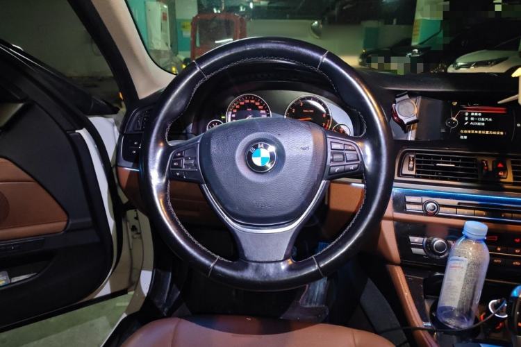 Used BMW 5 Series 2017 520Li Elegant Edition Steering Wheel