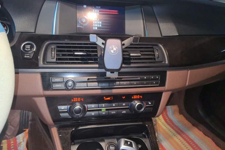 Used BMW 5 Series 2017 525Li Leading Model Audio And AC Panel