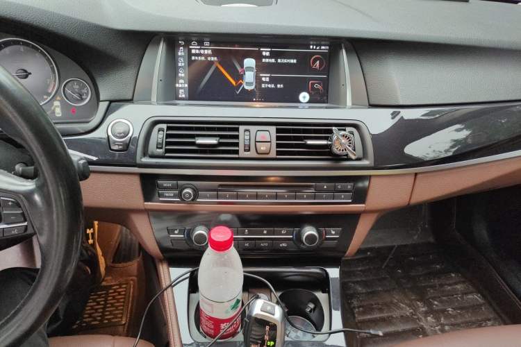 Used BMW 5 Series 2017 520Li Elegant Edition Audio And AC Panel