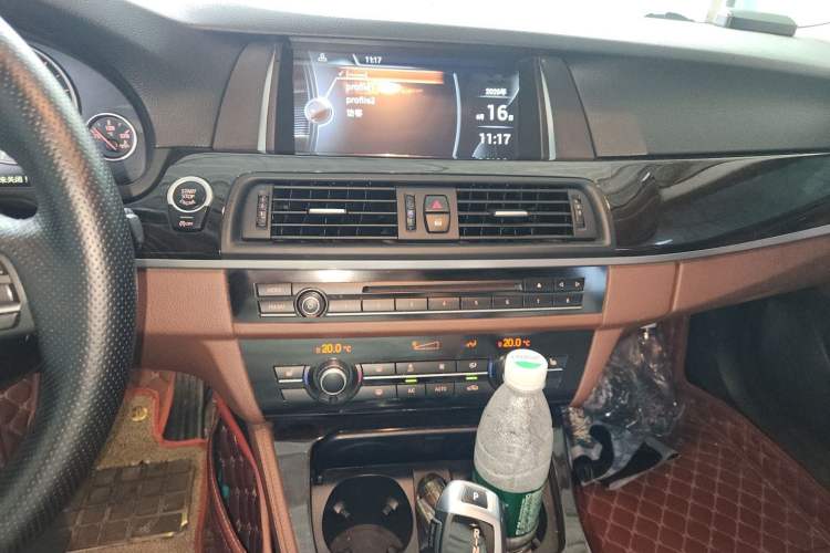 Used BMW 5 Series 2017 525Li Leading Model Audio And AC Panel