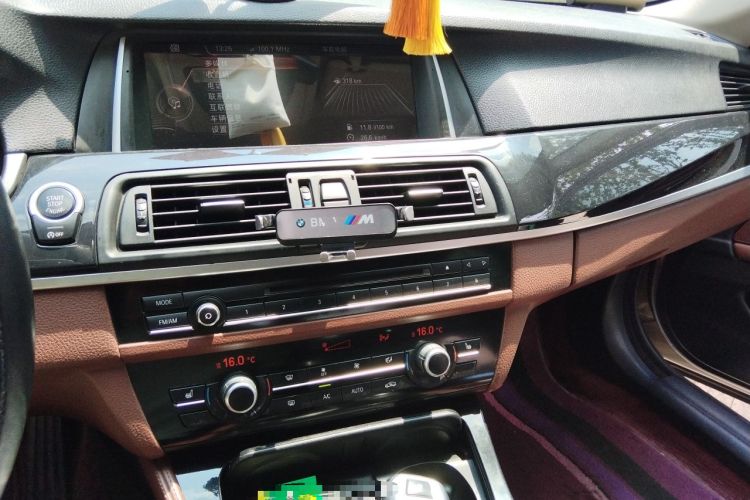 Used BMW 5 Series 2017 520Li Elegant Edition Audio And AC Panel