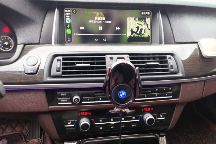 Used BMW 5 Series 2017 525Li Luxury Design Package Audio And AC Panel