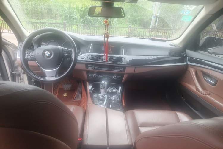 Used BMW 5 Series 2017 520Li Elegant Edition Center Console