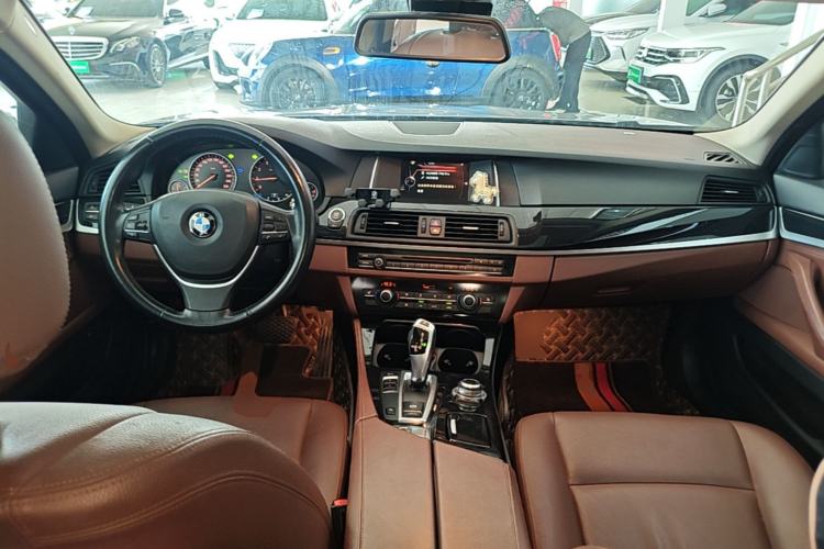Used BMW 5 Series 2017 520Li Elegant Edition Center Console
