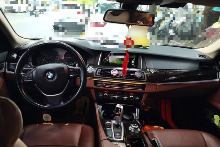 Used BMW 5 Series 2017 525Li Leading Model Center Console