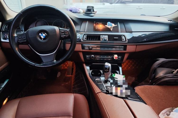 Used BMW 5 Series 2017 520Li Elegant Edition Center Console