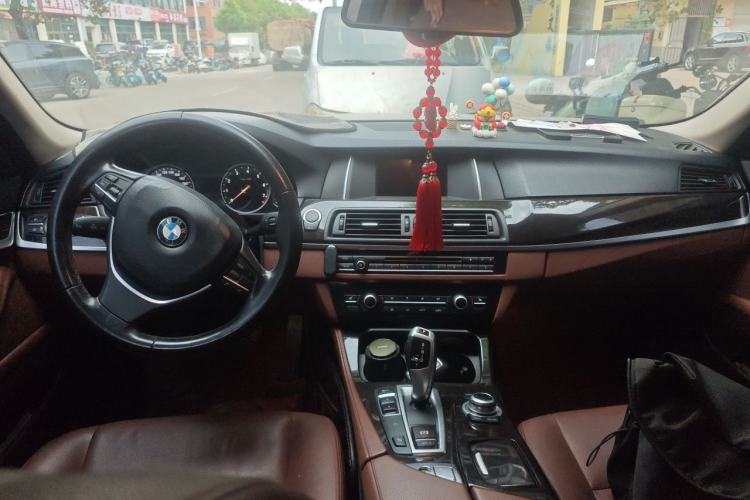Used BMW 5 Series 2017 525Li Leading Model Center Console