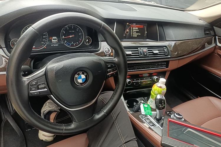 Used BMW 5 Series 2017 525Li Leading Model Center Console