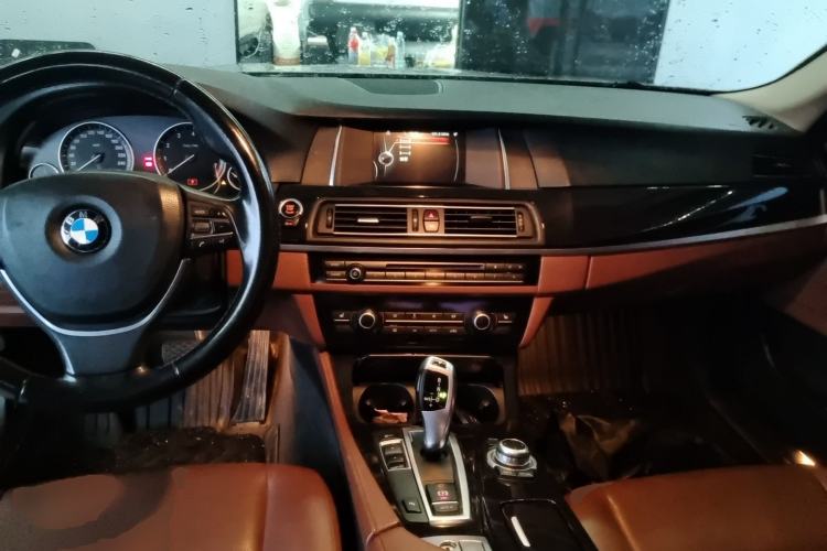 Used BMW 5 Series 2017 520Li Elegant Edition Center Console