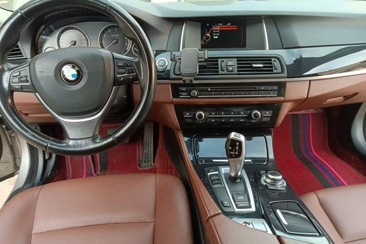 Used BMW 5 Series 2017 520Li Elegant Edition Center Console